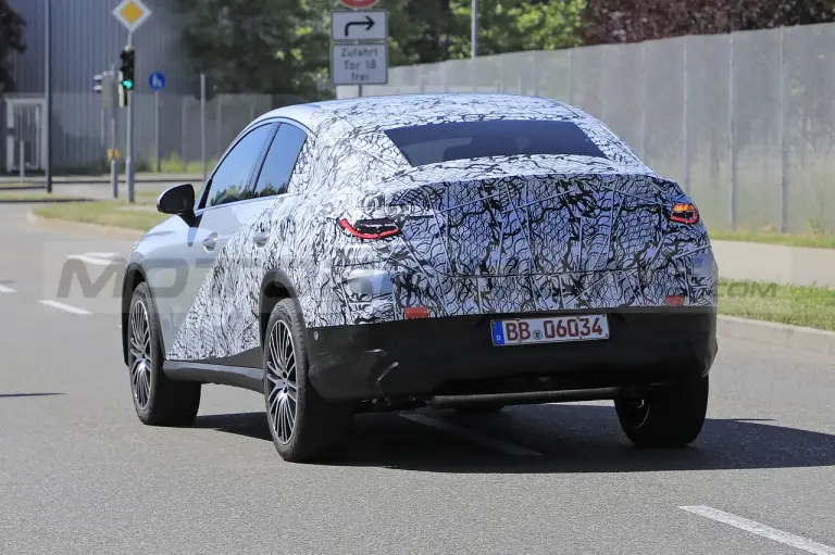 Mercedes GLC Coupé 2023 - Foto Spia 15-06-2022 - 5