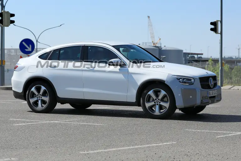 Mercedes GLC Coupe foto spia 5 luglio 2018 - 5