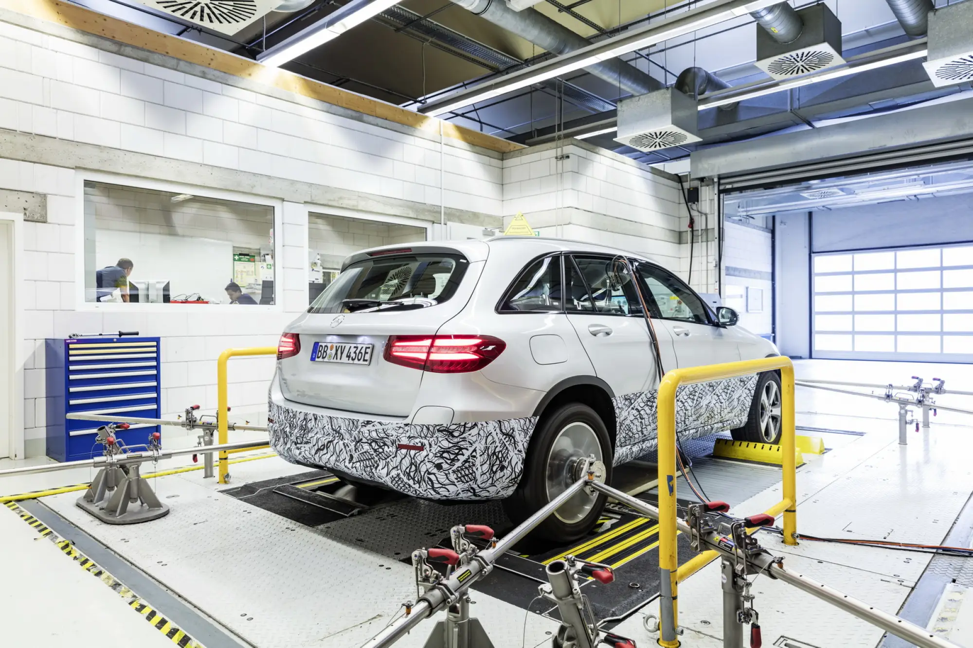 Mercedes GLC F-Cell - prototipo - 10