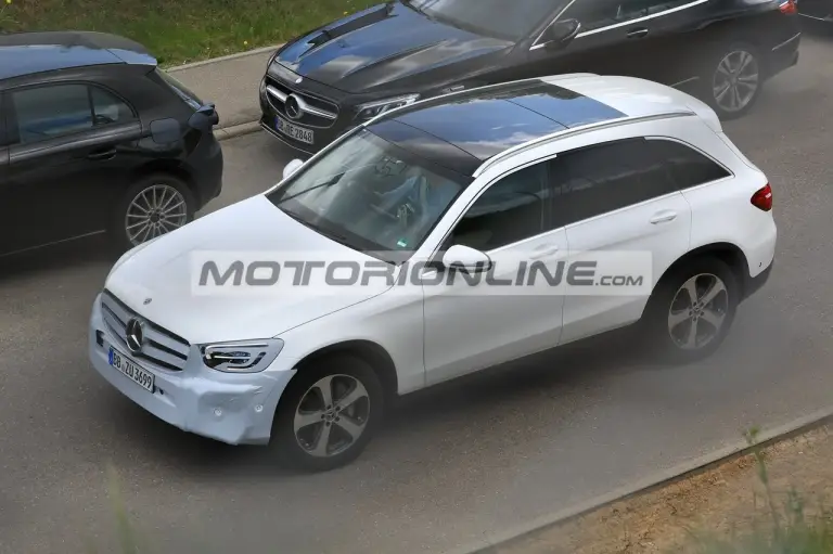 Mercedes GLC facelift - Foto spia 2-5-2018 - 5