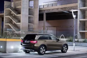 Mercedes GLC - Nuove foto ufficiali