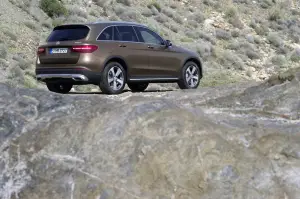 Mercedes GLC - Nuove foto ufficiali