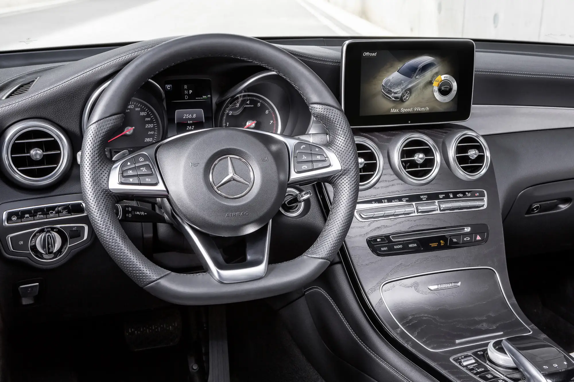 Mercedes GLC - Nuove foto ufficiali - 25