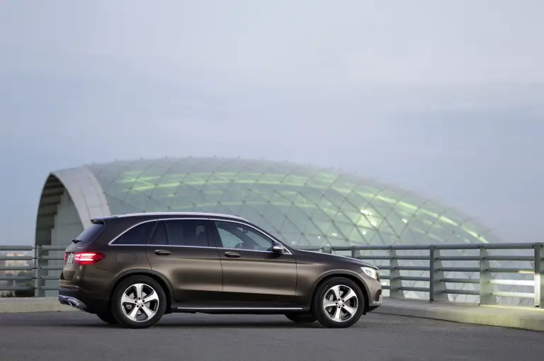 Mercedes GLC - Nuove foto ufficiali - 9