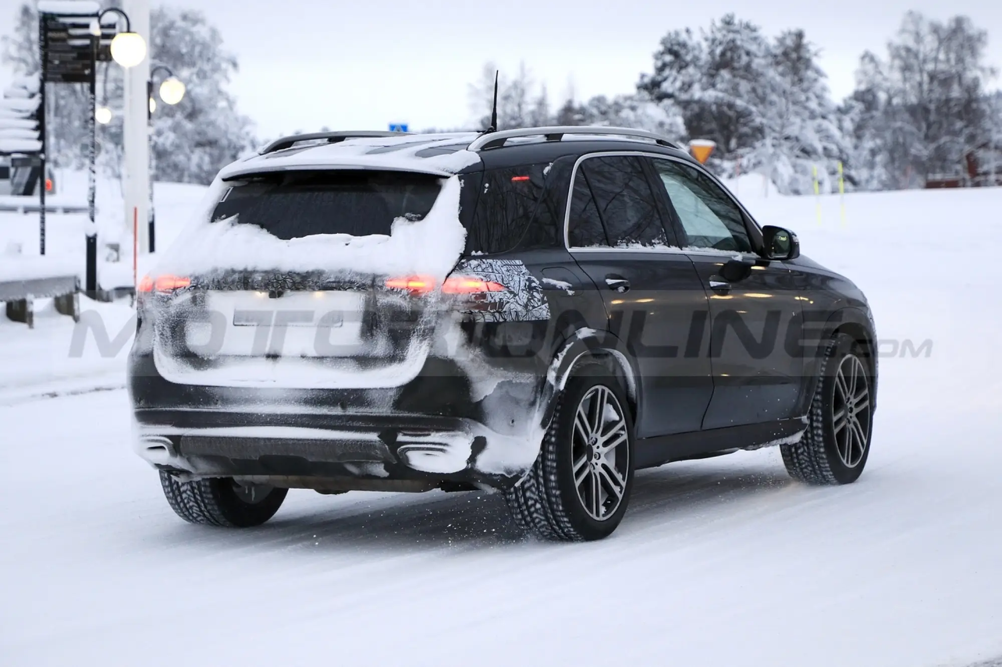 Mercedes GLE 2023 - Foto Spia 13-12-2021 - 1