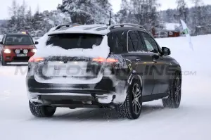 Mercedes GLE 2023 - Foto Spia 13-12-2021 - 9