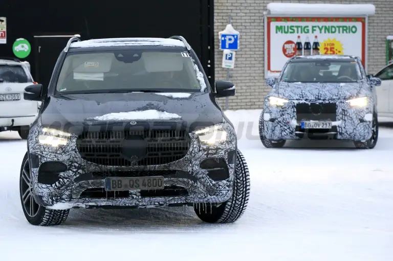 Mercedes GLE 2023 - Foto Spia 13-12-2021 - 13