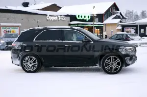 Mercedes GLE 2023 - Foto Spia 13-12-2021 - 4