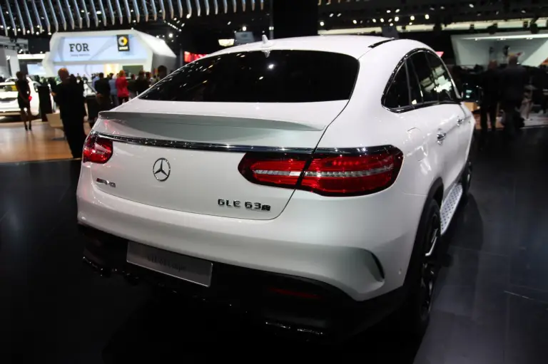Mercedes GLE 63 Coupe AMG - Salone di Detroit 2015 - 12