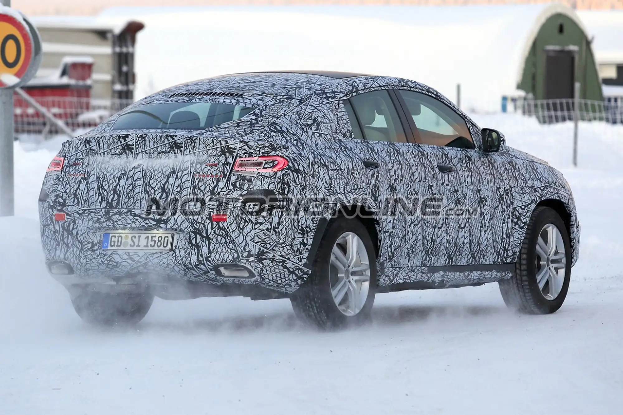 Mercedes GLE Coupe foto spia 7 gennaio 2019 - 9