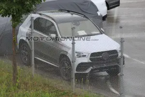 Mercedes GLE foto spia 10 giugno 2018 - 5