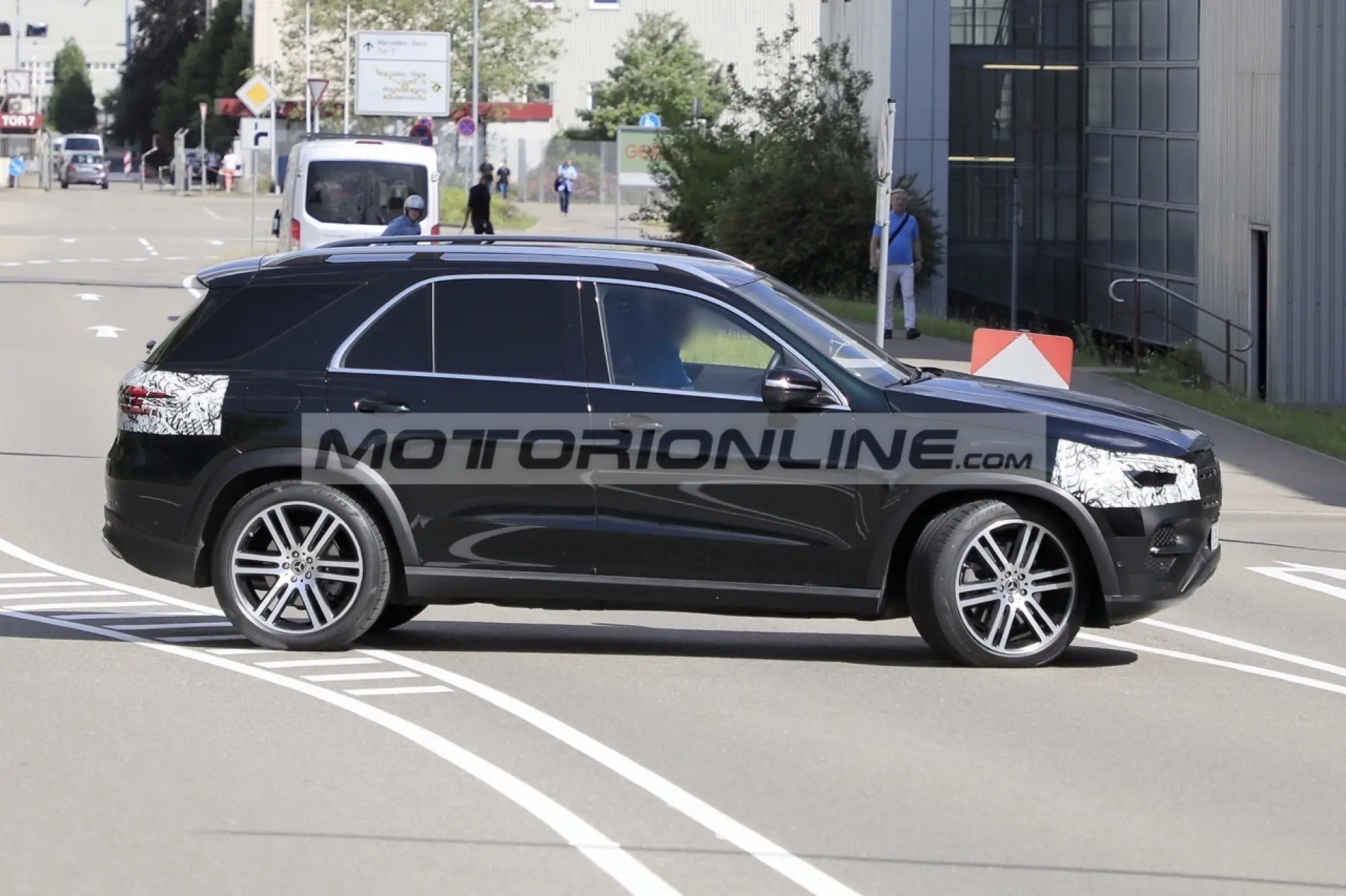 Mercedes GLE - Foto spia 23-6-2021 - 4