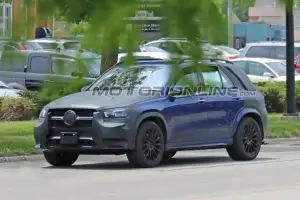 Mercedes GLE foto spia 26 giugno 2018 - 2