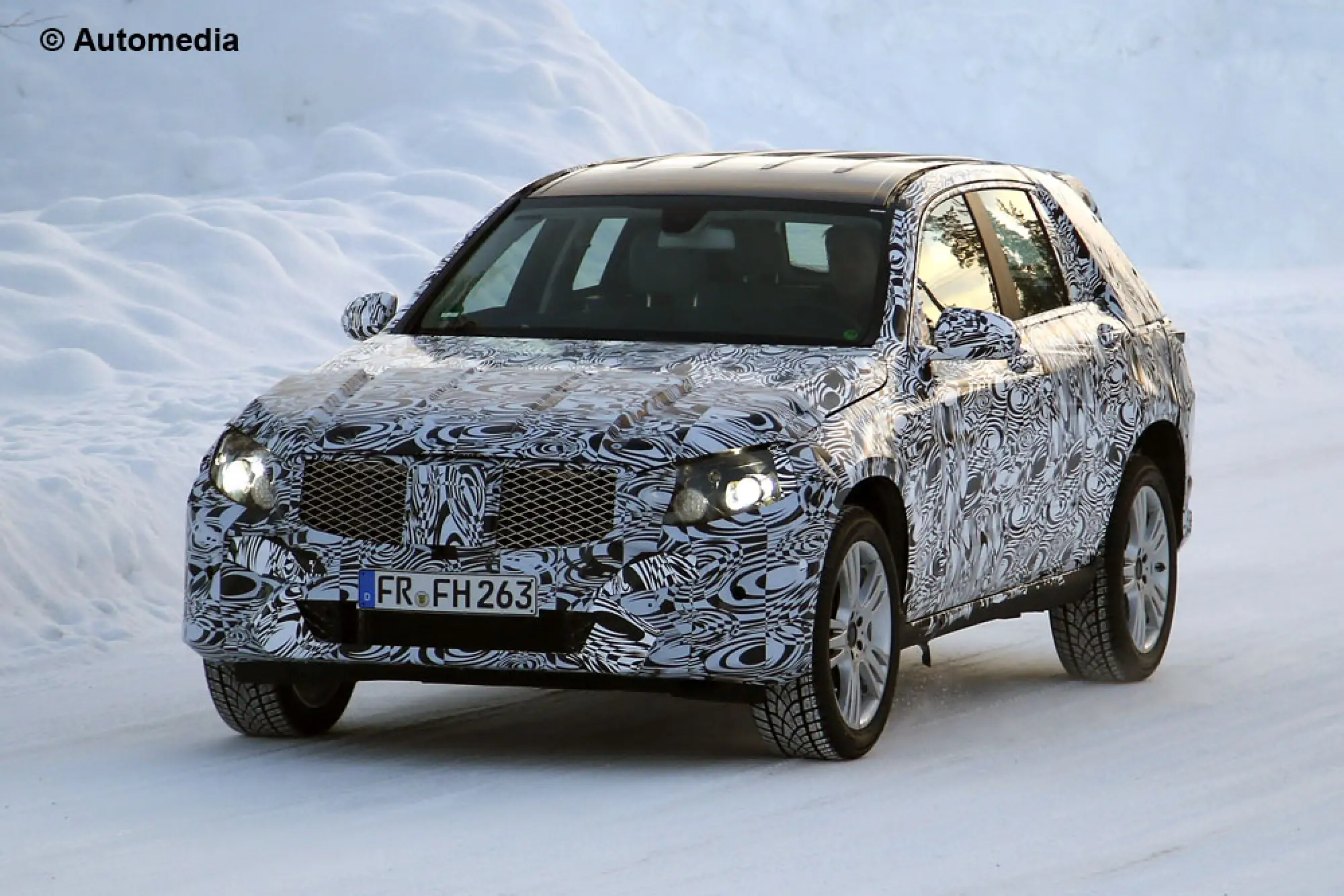 Mercedes GLK 2015 - Foto spia 21-01-2014 - 1