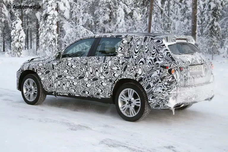 Mercedes GLK 2015 - Foto spia 21-01-2014 - 5