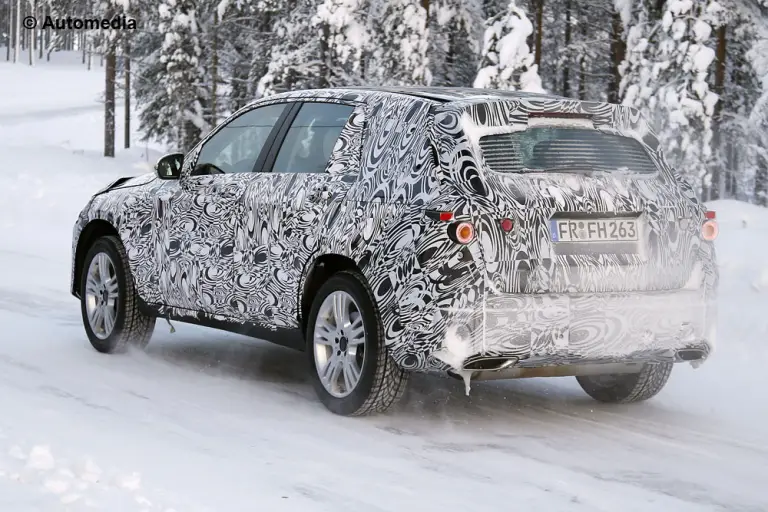 Mercedes GLK 2015 - Foto spia 21-01-2014 - 6
