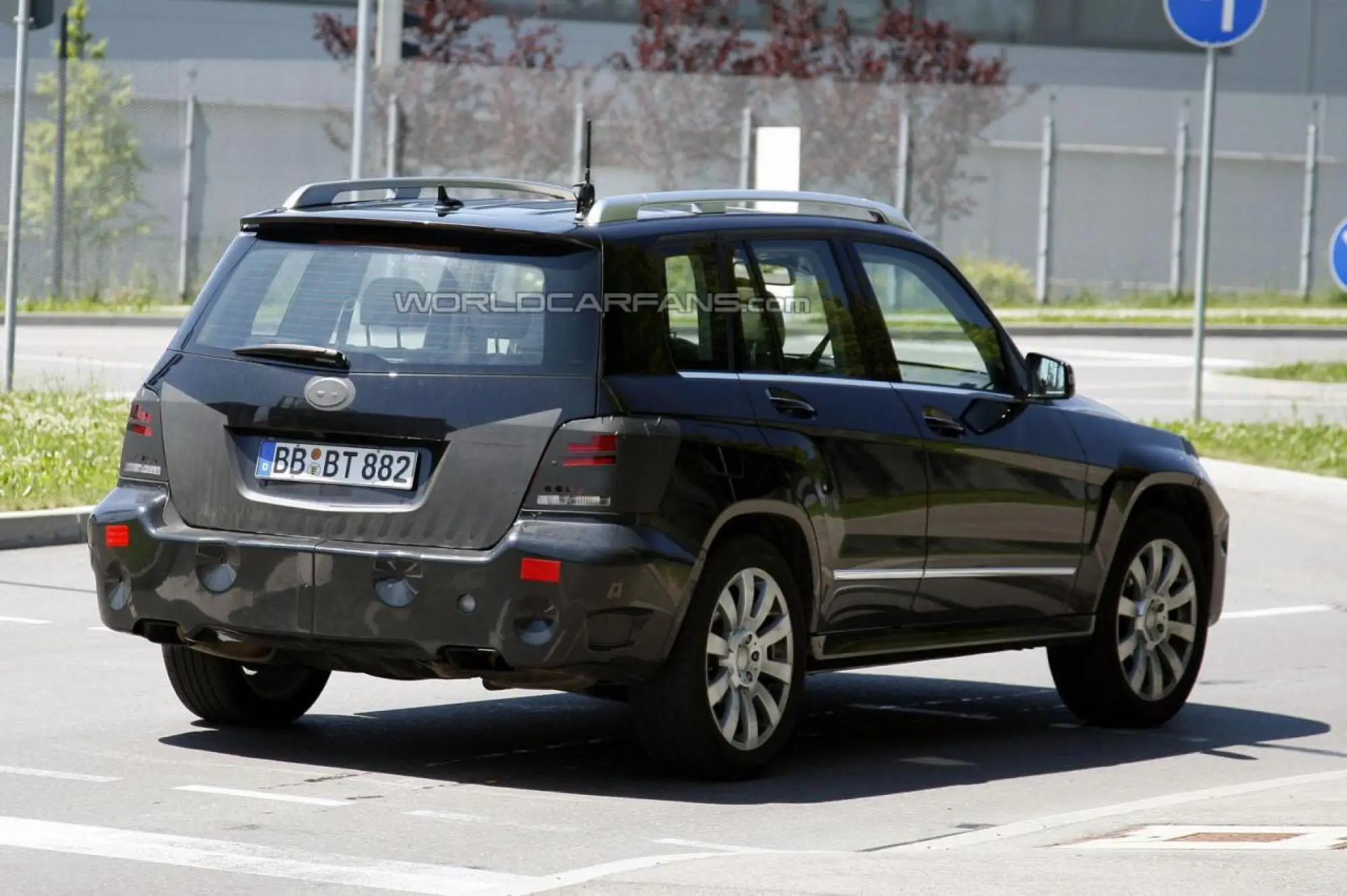Mercedes GLK restyling foto spia luglio 2011 - 1