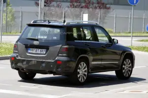 Mercedes GLK restyling foto spia luglio 2011 - 1