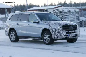 Mercedes GLS 2015 - Foto spia 15-12-2014
