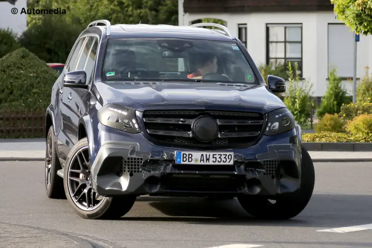 Mercedes GLS 63 AMG - foto spia (agosto 2015) - 1