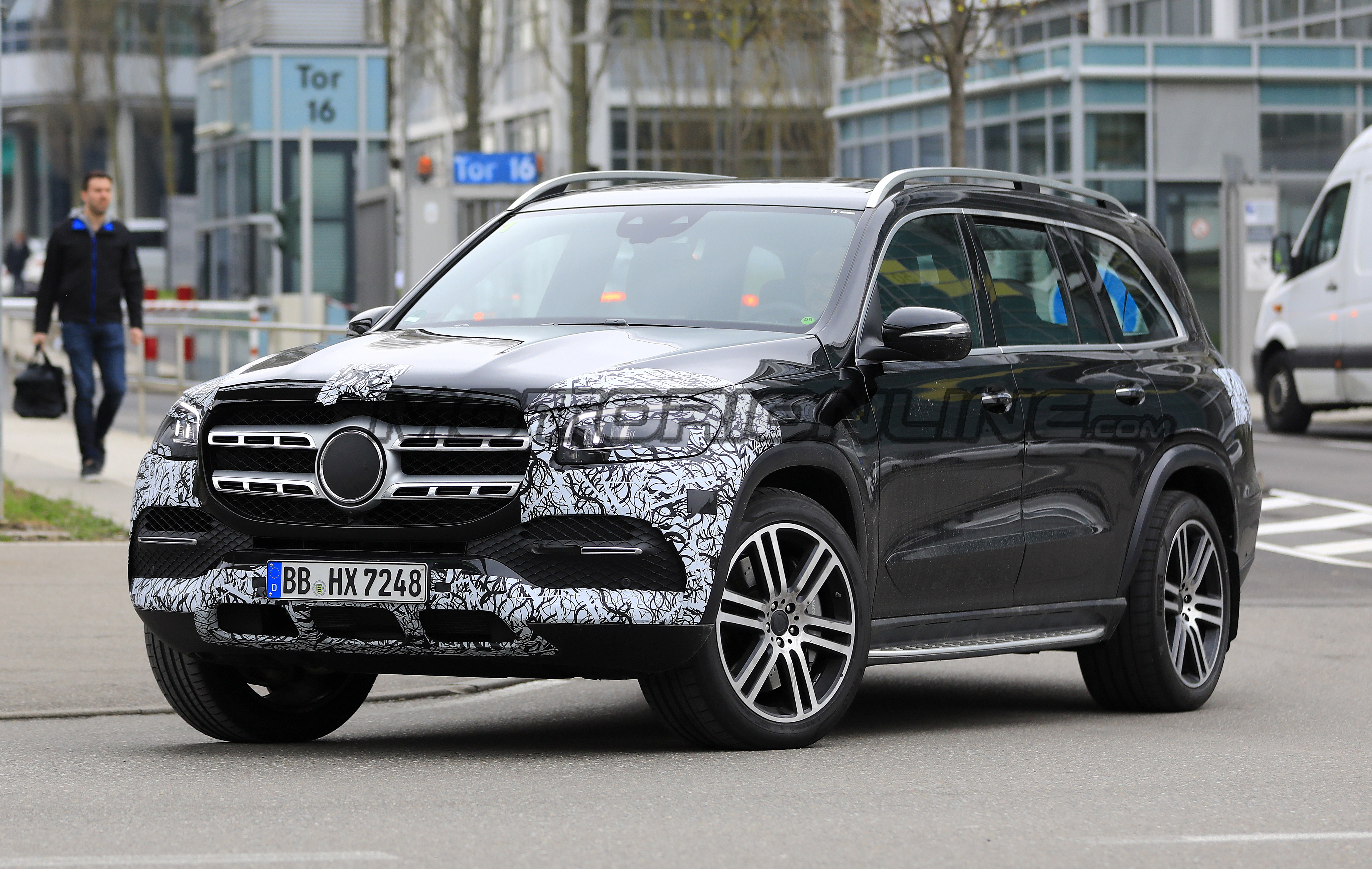 Mercedes GLS - Foto spia 12-04-2019