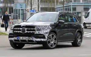 Mercedes GLS - Foto spia 12-04-2019