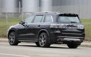 Mercedes GLS - Foto spia 12-04-2019