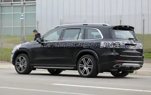 Mercedes GLS - Foto spia 12-04-2019