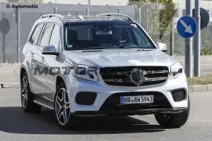 Mercedes GLS - Foto spia 23-09-2015