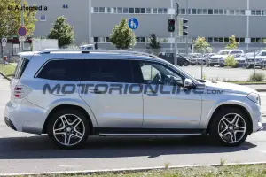 Mercedes GLS - Foto spia 23-09-2015