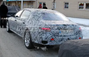 Mercedes-Maybach Classe S 2021 - Foto spia 19-12-2019