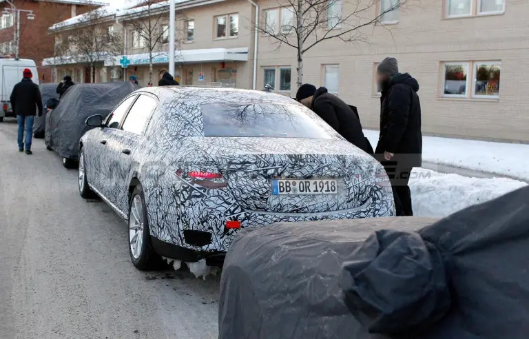 Mercedes-Maybach Classe S 2021 - Foto spia 19-12-2019 - 18