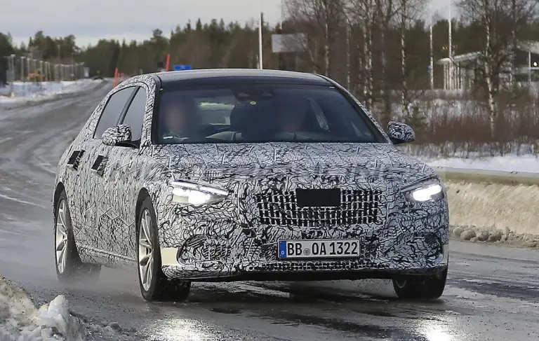 Mercedes-Maybach Classe S 2021 - Foto spia 19-12-2019 - 1