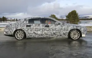 Mercedes-Maybach Classe S 2021 - Foto spia 19-12-2019