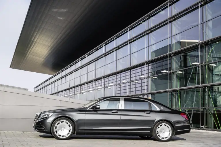 Mercedes-Maybach Classe S - 21