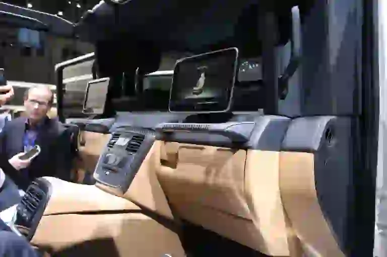 Mercedes-Maybach G650 Foto Live - Salone di Ginevra 2017 - 11