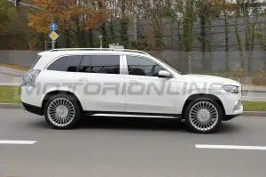 Mercedes-Maybach GLS 2024 - Foto Spia 17-11-2021