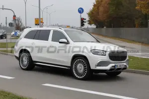 Mercedes-Maybach GLS 2024 - Foto Spia 17-11-2021