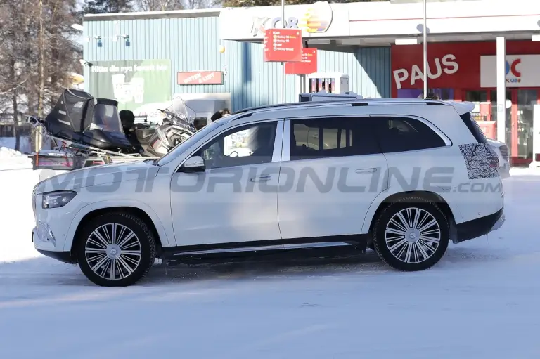 Mercedes-Maybach GLS restyling - Foto Spia 01-03-2022 - 20