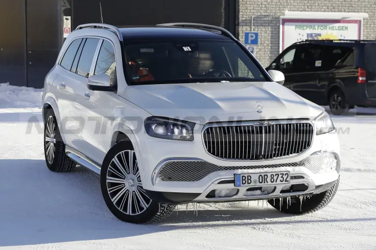 Mercedes-Maybach GLS restyling - Foto Spia 01-03-2022 - 9