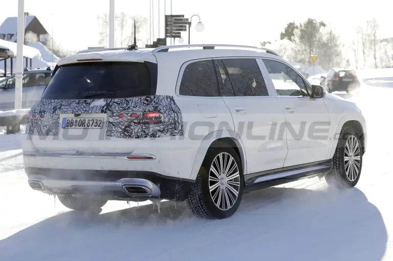Mercedes-Maybach GLS restyling - Foto Spia 01-03-2022 - 4