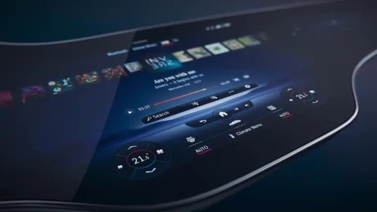Mercedes MBUX Hyperscreen - 17