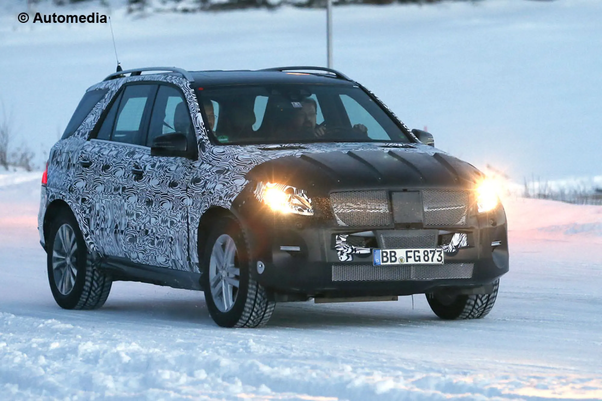 Mercedes ML 2015 - Foto spia 10-12-2013 - 1