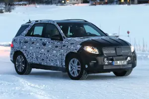 Mercedes ML 2015 - Foto spia 10-12-2013