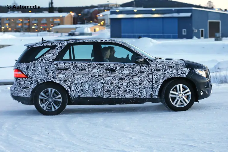 Mercedes ML 2015 - Foto spia 10-12-2013 - 3