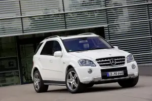 Mercedes ML 63 AMG Facelift 2010 - 1