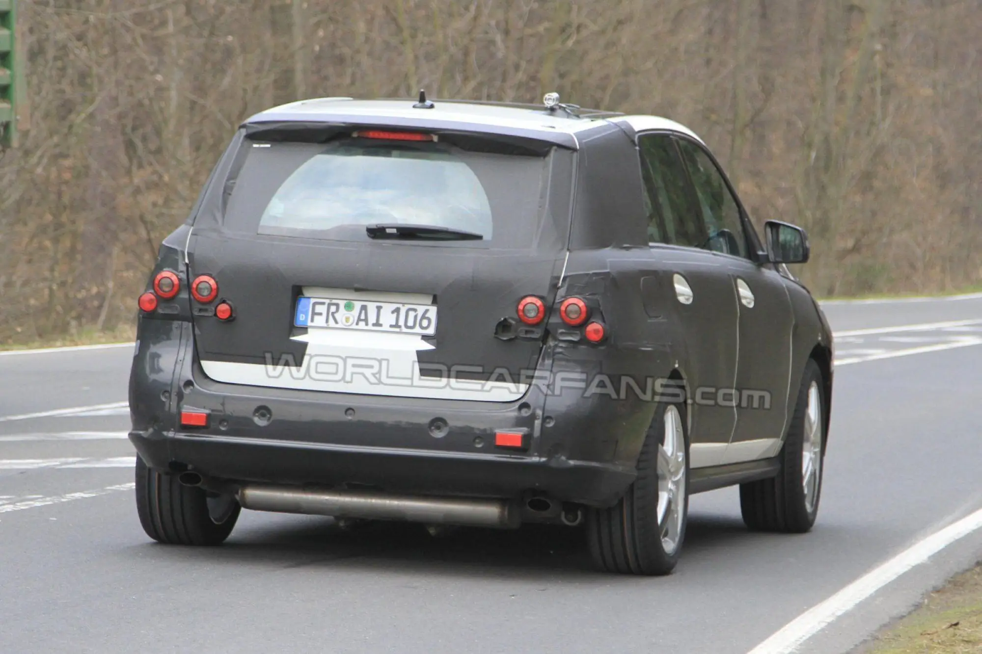 Mercedes ML AMG: foto spia - 2