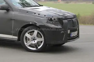 Mercedes ML AMG: foto spia