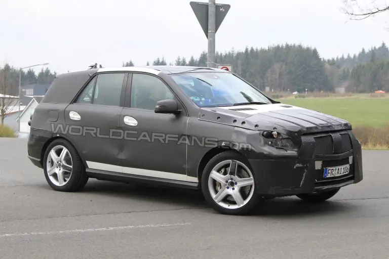 Mercedes ML AMG: foto spia - 5