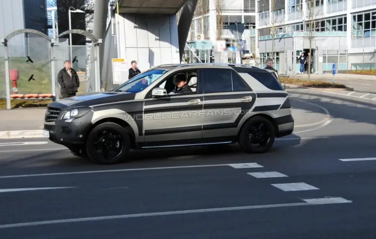 Mercedes ML foto spia - 2